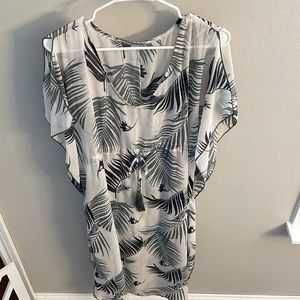 Kona Sol Swim/Beach Cover-Up (Size M)
